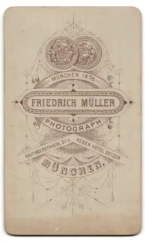 Fotografie Friedrich Müller, München, Kaufingerstrasse 21 /2, Portrait junge Dame mit zeitgenössischer Frisur