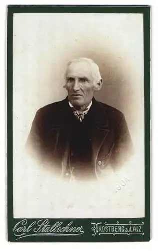 Fotografie Carl Stallechner, Trostberg a. d. Alz, Portrait älterer Herr in zeitgenössischer Kleidung