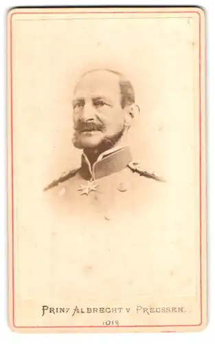 Fotografie Fotograf und Ort unbekannt, Portrait Prinz Albrecht von Preussen in Uniform mit Pour le Merit Orden