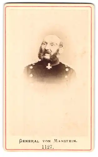 Fotografie Fotograf und Ort unbekannt, Portrait General von Manstein in Uniform mit Pour le Mérite Orden