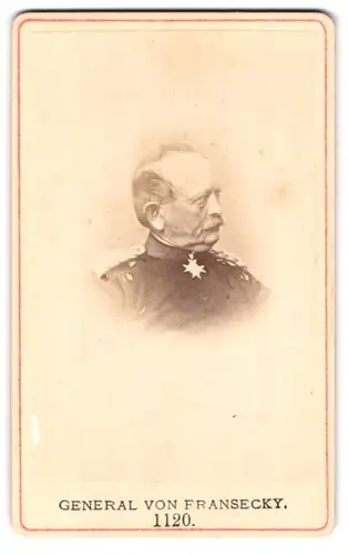 Fotografie Fotograf und Ort unbekannt, Portrait General von Fransecky in Uniform mit Orden