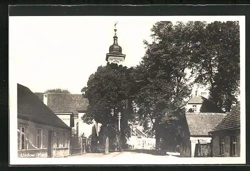 AK Lindow / Mark, Ortspartie an der Kirche