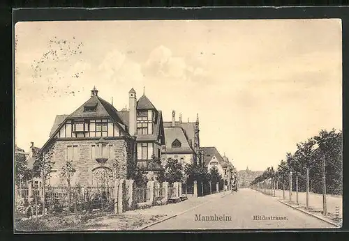 AK Mannheim, Hildastrasse mit Bäumen