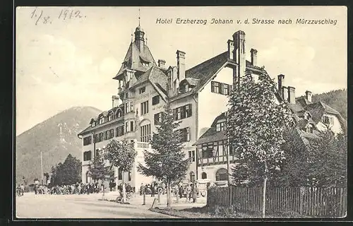 AK Mürzzuschlag, Hotel Erzherzog Johann v. d. Strasse