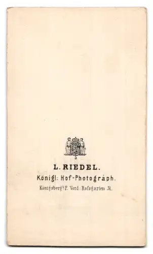 Fotografie L. Riedel, Königsberg / Ostpreussen, Vorderer Rossgarten 31, Portrait Herr mit Vollbart und Halbglatze