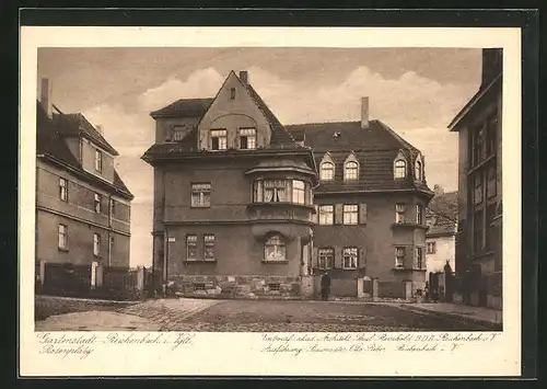 AK Reichenbach i. Vgtl., Strassenpartie mit Hausansicht und Spaziergängern