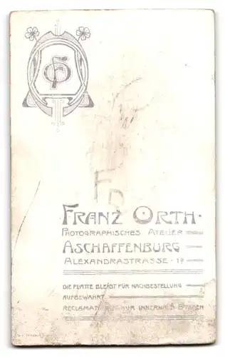 Fotografie Franz Orth, Aschaffenburg, Alexandrastrasse 1 b, Portrait kleines Mädchen im weissen Kleid