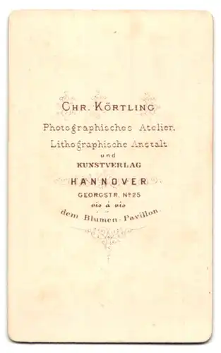 Fotografie Chr. Körtling, Hannover, Georgstr. 25, Portrait Herr im Tweed Anzug mit Vollbart und Zwicker Brille