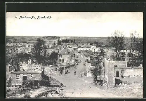 AK St. Marie-a-Py, Zerstörtes Dorf aus der Vogelschau