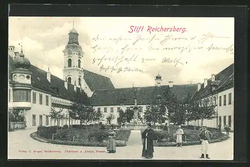 AK Reichersberg, Kirche mit Denkmal