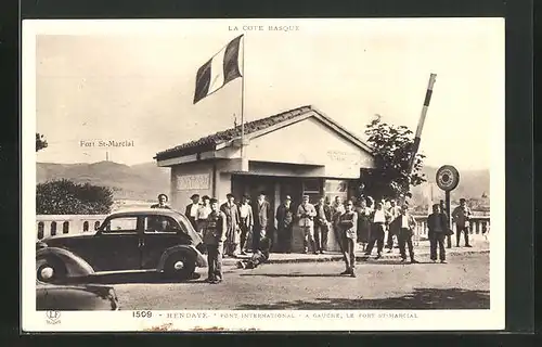 AK Hendaye, Pont International, A Gauche, Le Fort St-Marcial