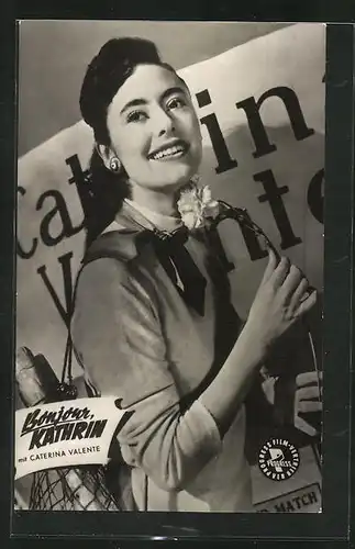 AK Musikerin Caterina Valente in dem Film Bonjour, Kathrin