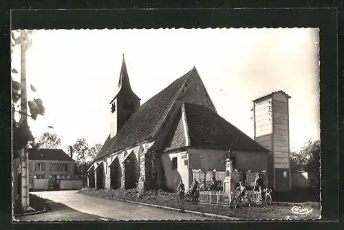 AK Flacy, L`Eglise, Monument aux Morts