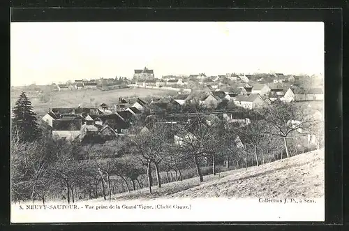 AK Neuvy-Sautour, Vue prise de la Grand`Vigne