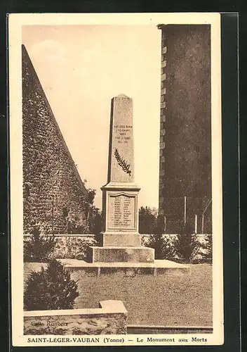 AK Saint-Leger-Vauban, Le Monument aux Morts