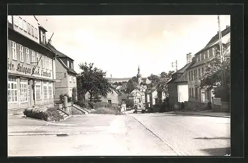 AK Zwönitz / Erzgebirge, Blick in die Bahnhofstrasse