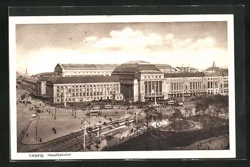 AK Leipzig, Hauptbahnhof mit Strassenbahnen