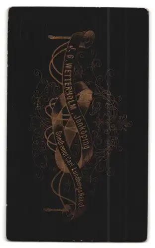 Fotografie J. G. Wetterholm, Jönköping, Junger Bürgerlicher in elegantem Anzug