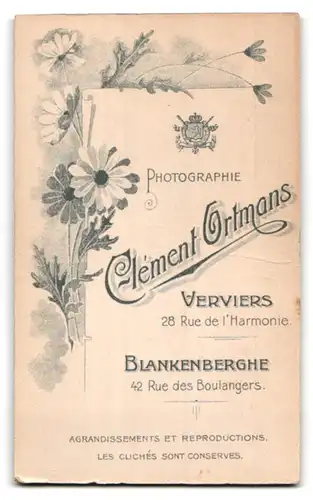 Fotografie Clemens Ortmans, Verviers, 28 Rue de l'Harmonie, Mädchen im festlichen Kleid nach der Kommunion