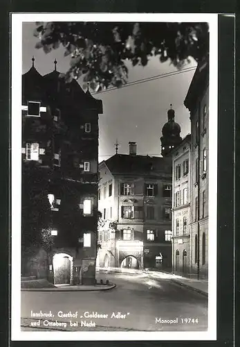 AK Innsbruck, Gasthof Goldener Adler und Ottoburg bei Nacht