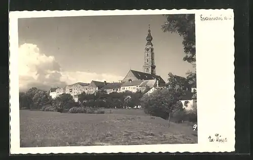 AK Braunau a. I., Ortspartie mit Kirche