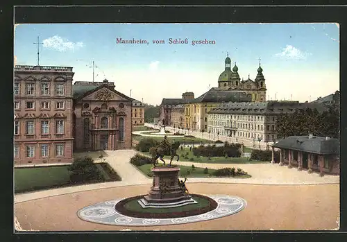 AK Mannheim, Teilansicht mit Denkmal vom Schloss gesehen