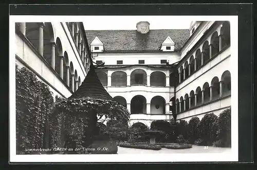 AK Grein a. d. Donau, Innenhof mit Pavillon und Brunnen