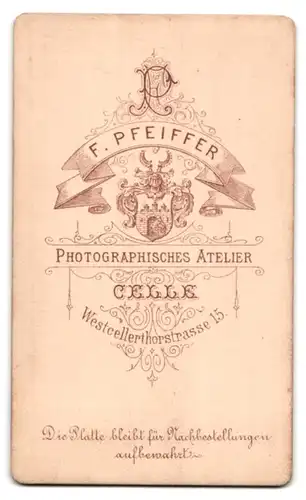 Fotografie F. Pfeiffer, Celle, Westcellertorstr. 15, Portrait Soldat mit Oberlippenbart, Schulterstück Rgt. 7