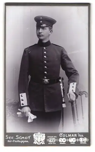 Fotografie Sev. Schoy, Colmar i/E., Stanislausstr. 4, Portrait Soldat in Ausgehuniform