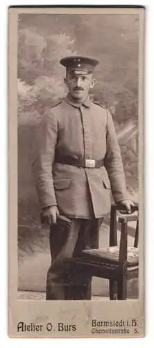 Fotografie O. Burs, Barmstedt i.H., Chemnitzerstr. 5, Portrait Soldat in Felduniform