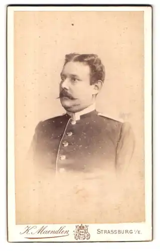 Fotografie K. Maendlen, Strassburg i/E., Grandidierstr. Portrait eines Soldaten