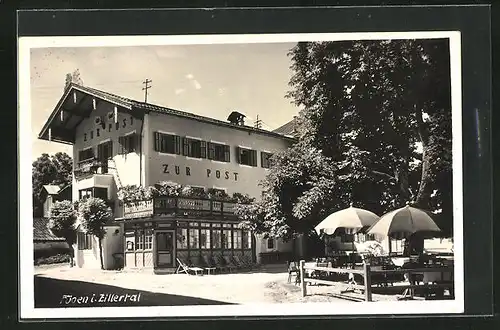 AK Fügen / Zillertal, Gasthaus zur Post mit Aussenbereich