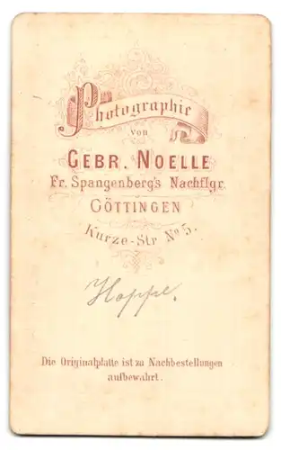 Fotografie Gebr. Noelle, Göttingen, Kurze-Strasse 5, Portrait stattlicher Herr mit Brille und Bart