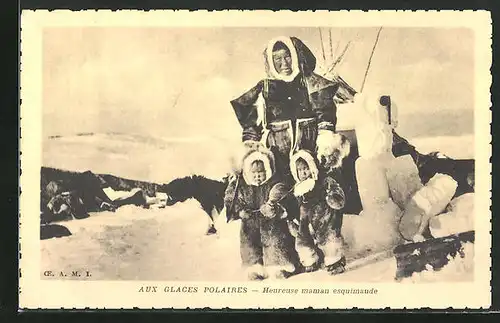 AK Aux Glaces Polaires, Heureuse maman esquimaude, Eskimomutter mit Kindern