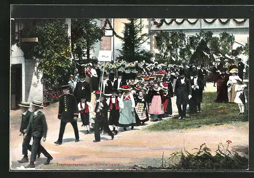 AK Trachtenfestzug im Schwarzwald