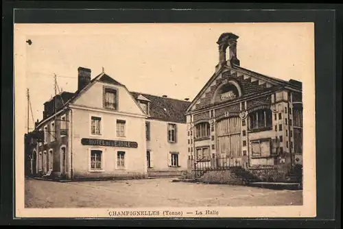 AK Champignelles, La Halle