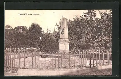 AK Villemer, Le Monument