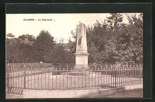 AK Villemer, Le Monument