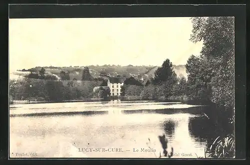 AK Lucy-sur-Cure, Le Moulin, Uferpartie mit Blick zur Mühle