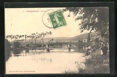 AK Vincelottes, Le Pont, Uferpartie mit Blick zur Brücke