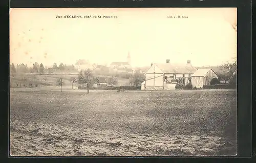 AK Egleny, Blick von den Feldern zur Kirche im Ort