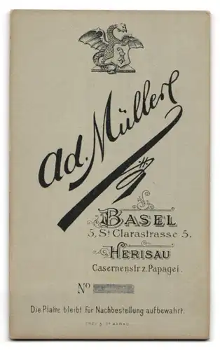 Fotografie Ad. Müller, Basel, St. Clarastr. 5, Portrait Mann mit Vollbart in Jacke mit Querbinder