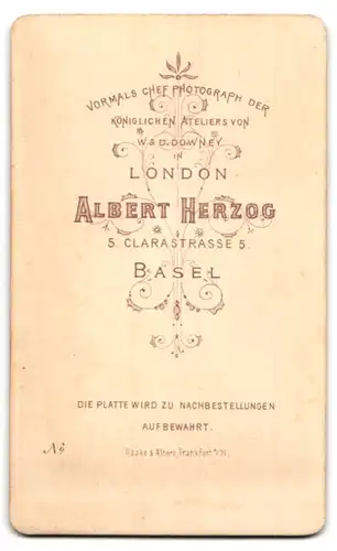 Fotografie Albert Herzog, Basel, Clarastr. 5, Portrait Mann mit Henriquatre-Bart im Jacket