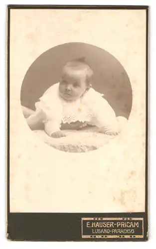 Fotografie E. Hauser-Pricam, Paradiso /Lugano, Portrait süsses Baby im weissen Hemd