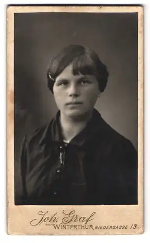 Fotografie Joh. Graf, Winterthur, Niedergasse 13, Portrait junge Dame mit moderner Frisur