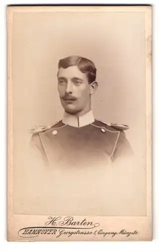 Fotografie H. Barten, Hannover, Georgstr. 1, Portrait Soldat in Ulan Uniform mit Schnauzbart