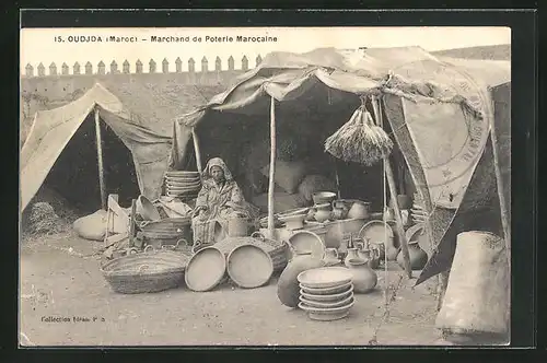 AK Oudjda, Marchand de Poterie Marocaine