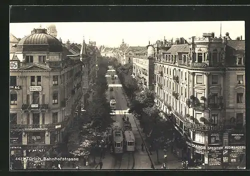 AK Zürich, Bahnhofstrasse mit Geschäften und Strassenbahn