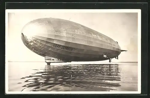 AK Luftschiff Graf Zeppelin auf dem Bodensee