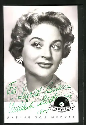 AK Musikerin Undine von Medvey mit toller Frisur und Autogramm von 1955